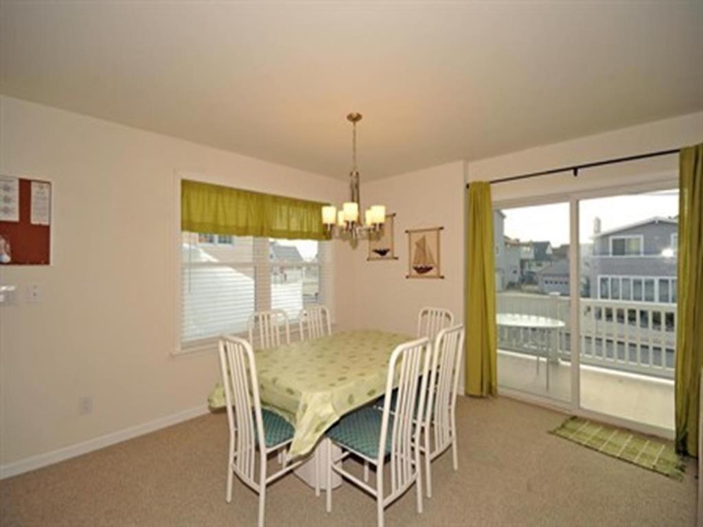 Apartment 3 Bedroom 2 Bath First Floor Brant Duplex *