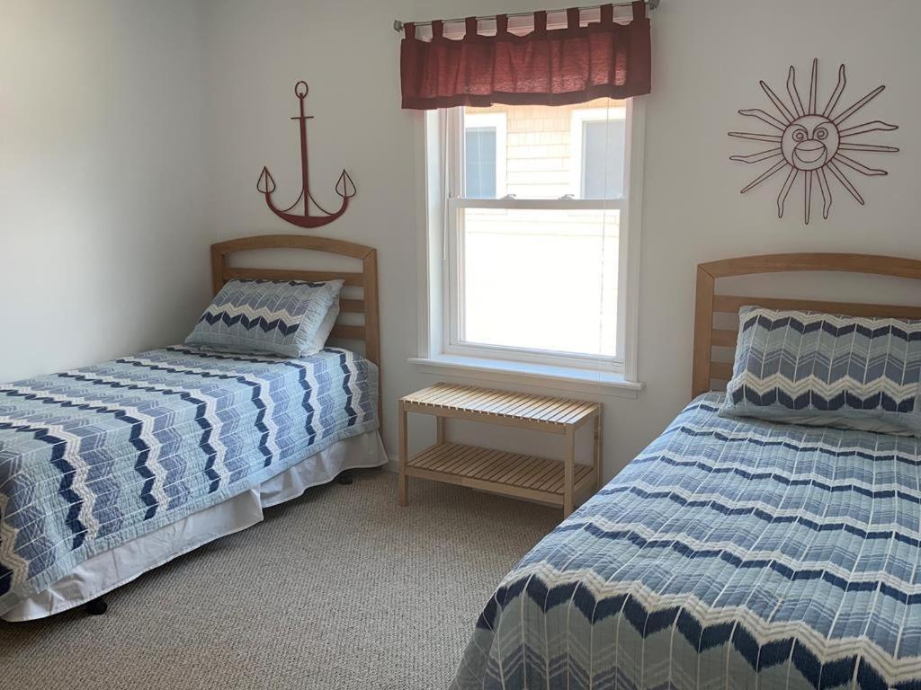 3 Bedroom 2 Bath First Floor Brant Duplex Apartment