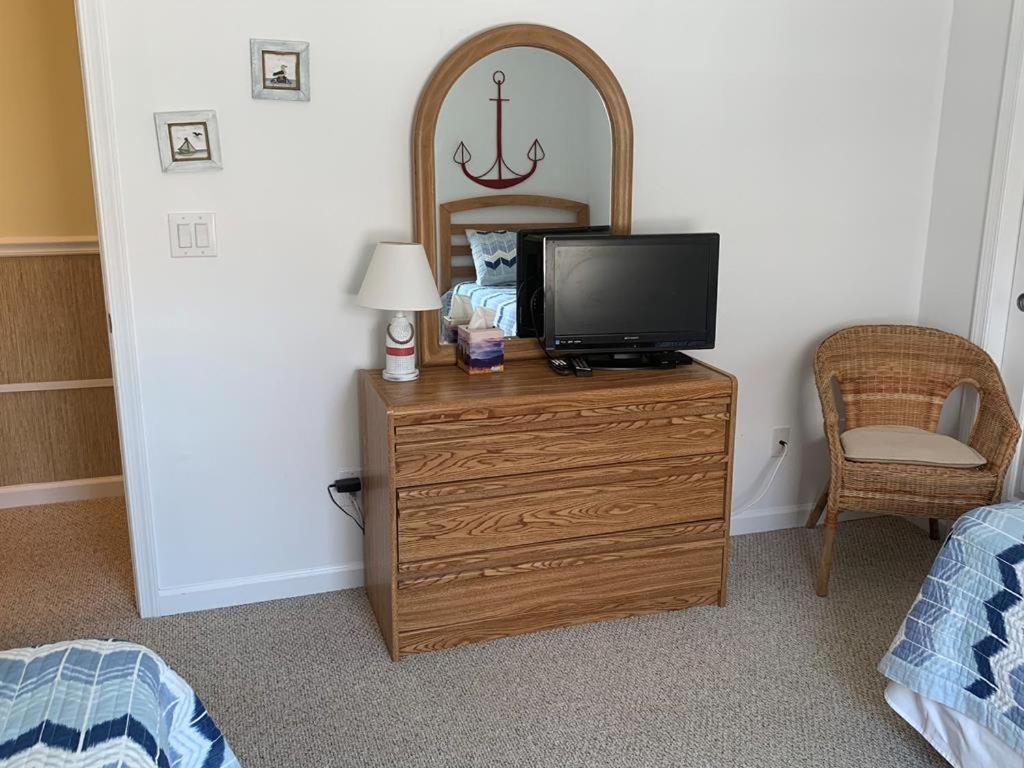3 Bedroom 2 Bath First Floor Brant Duplex New York